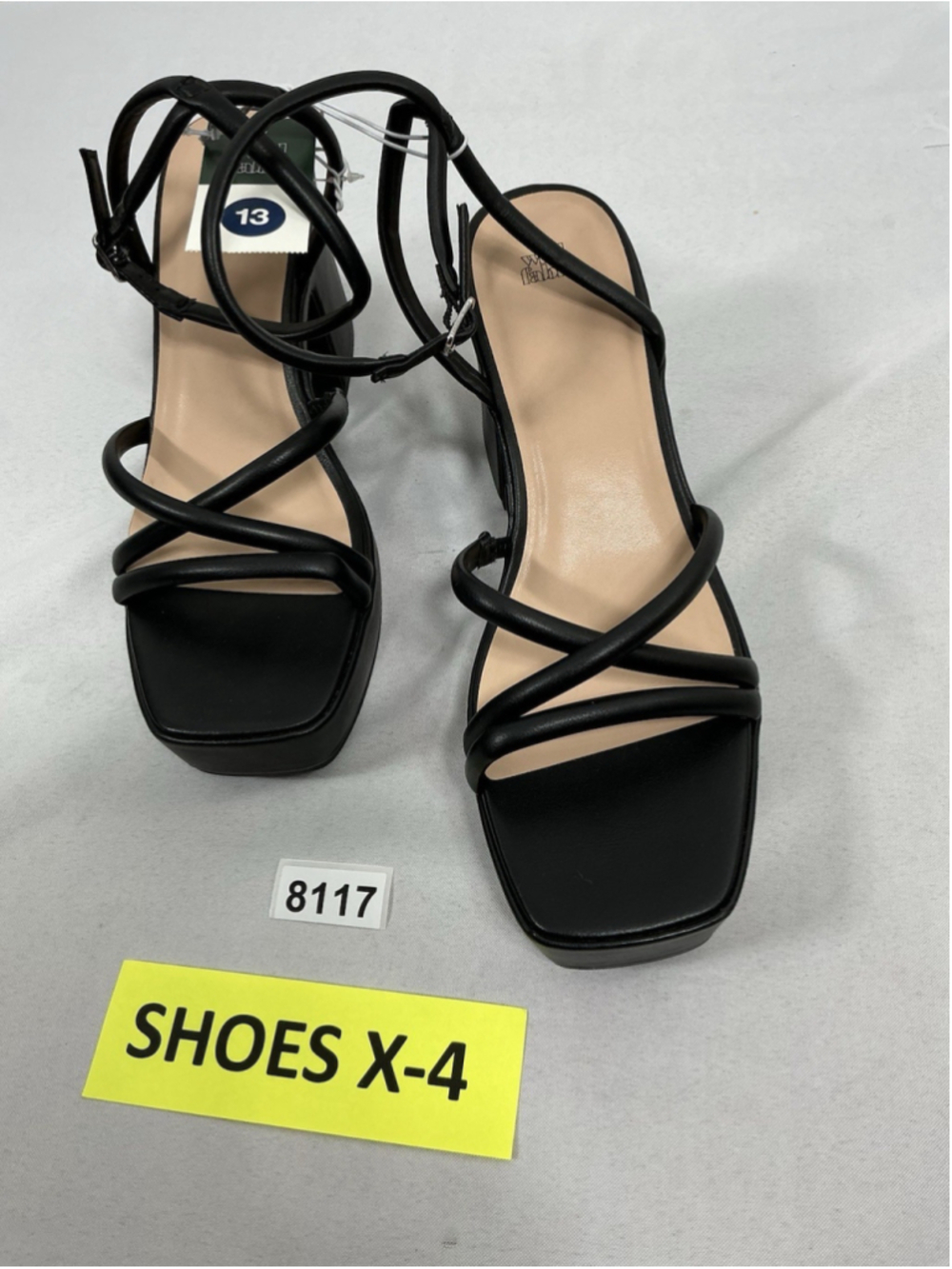 Womans NWT Wild Fable Astro Strappy Platform Sandals Size 13 Black